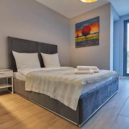 Rajska 3 By Pi Hotel apartamentowy